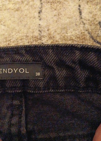 Kadın Siyah Kemerli Uzun Kot Pantolon - Görsel 4