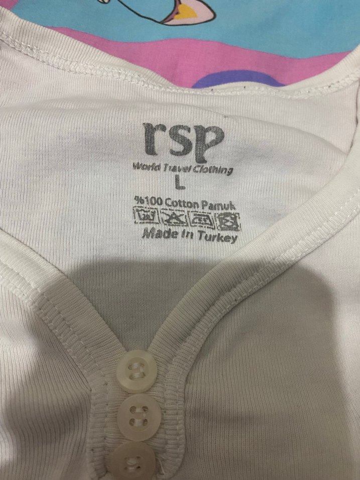 Uzun Kollu Beyaz V Yaka Kız Tişörtü - Görsel 2