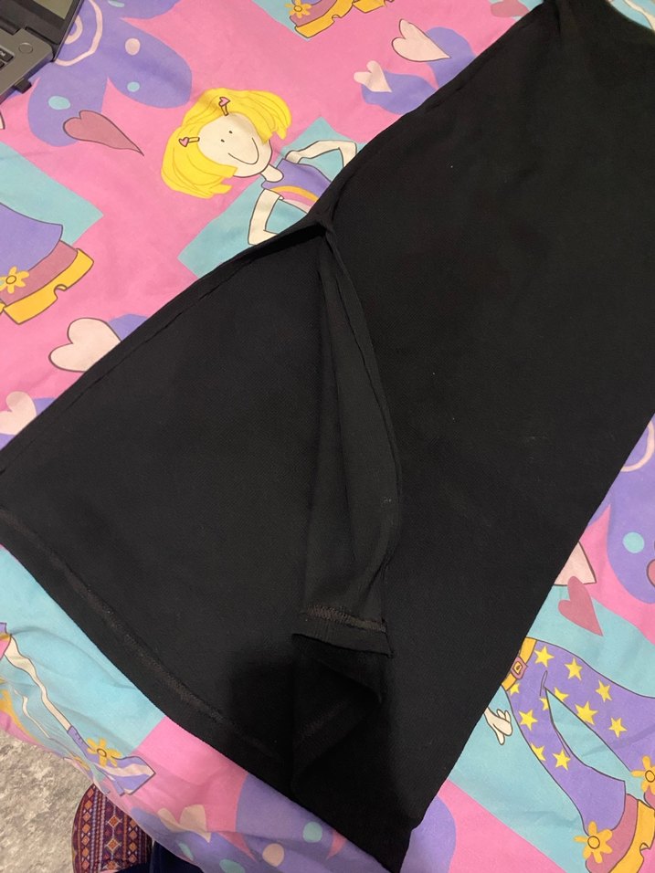 Siyah Uzun Dar Kesim Etek Yırtmaçlı - Görsel 2