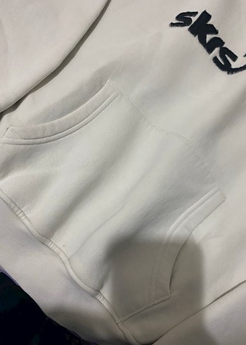 Beyaz Kapüşonlu Kadın Sweatshirt - Görsel 3