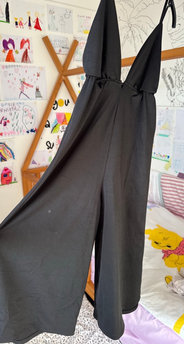 Siyah V Yakalı Uzun Kadın Tulum - Görsel 2