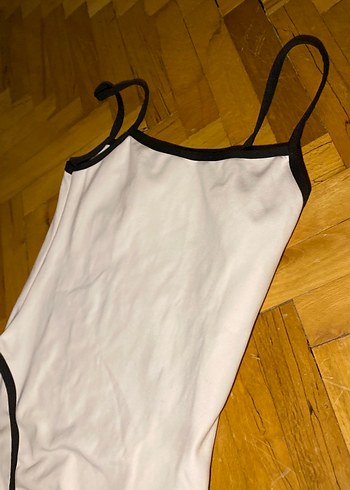 Beyaz Askılı İnce Kesim Kadın Crop - Görsel 2