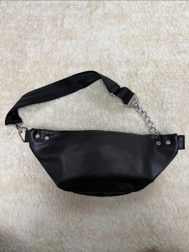 Siyah Kadın Bel Çantası - Görsel 2