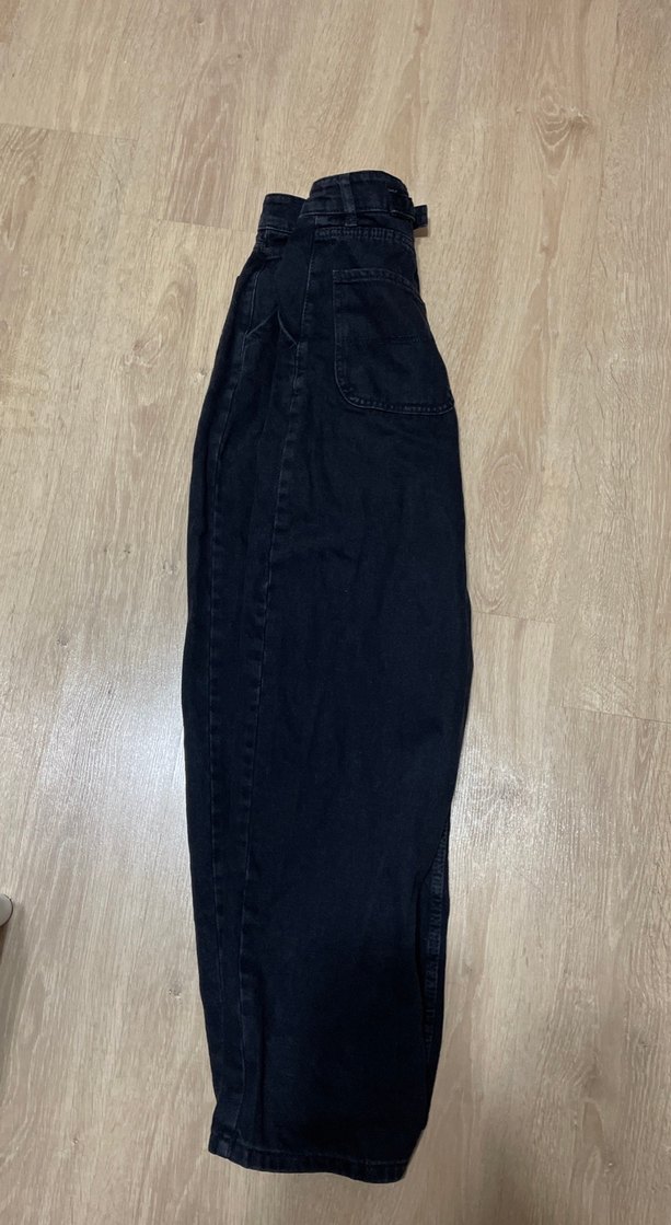 Siyah Bol Kesim Midi Kot Pantolon - Görsel 2