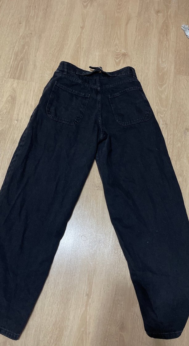 Siyah Bol Kesim Midi Kot Pantolon - Görsel 3