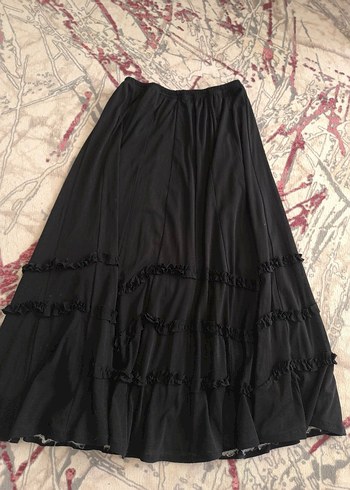 Siyah Uzun Volanlı Gotik Etek - Görsel 2