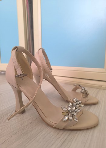 Bej Tokalı Stiletto Topuklu Abiye Ayakkabı - Görsel 5