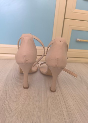 Bej Tokalı Stiletto Topuklu Abiye Ayakkabı - Görsel 4