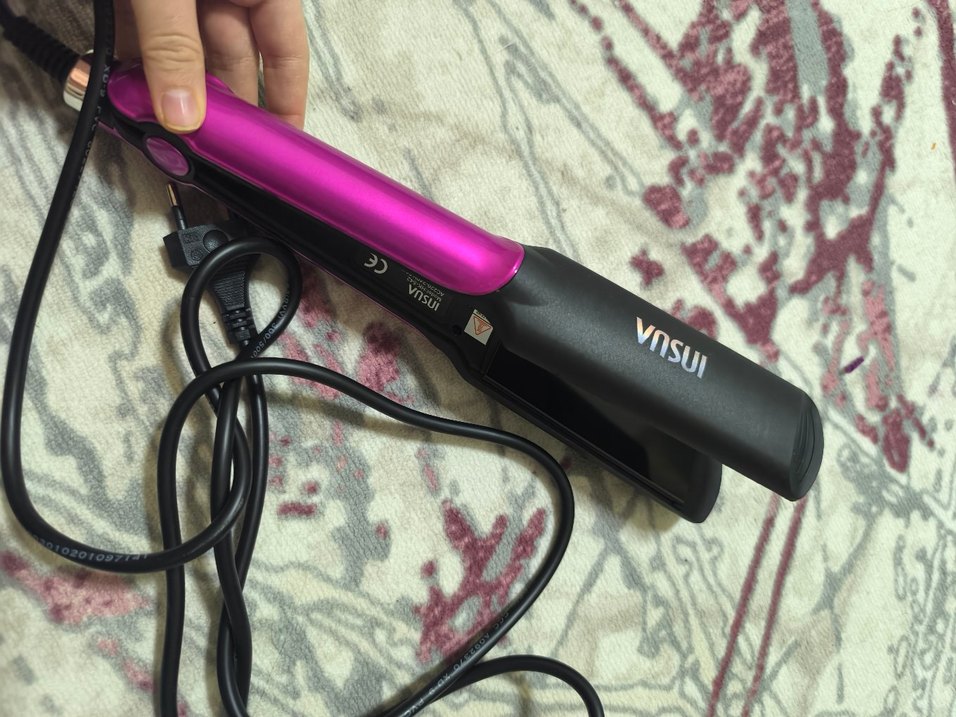 Parlak Pembe Saç Düzleştirici - Görsel 3