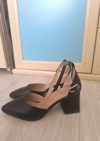 Klasik Siyah Topuklu Kadın Ayakkabı - Görsel 4