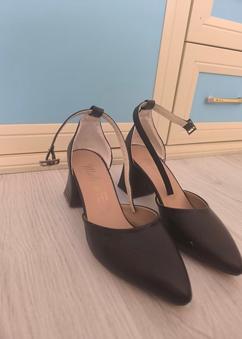 Klasik Siyah Topuklu Kadın Ayakkabı - Görsel 2