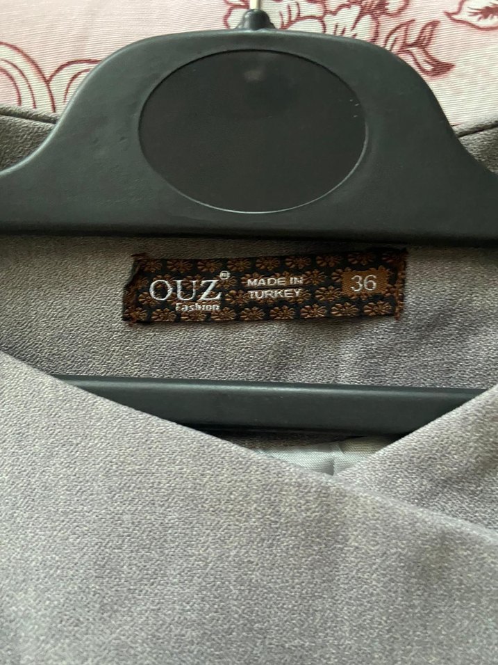 Düğmeli Gri Kolsuz Kadın Yelek - Görsel 3