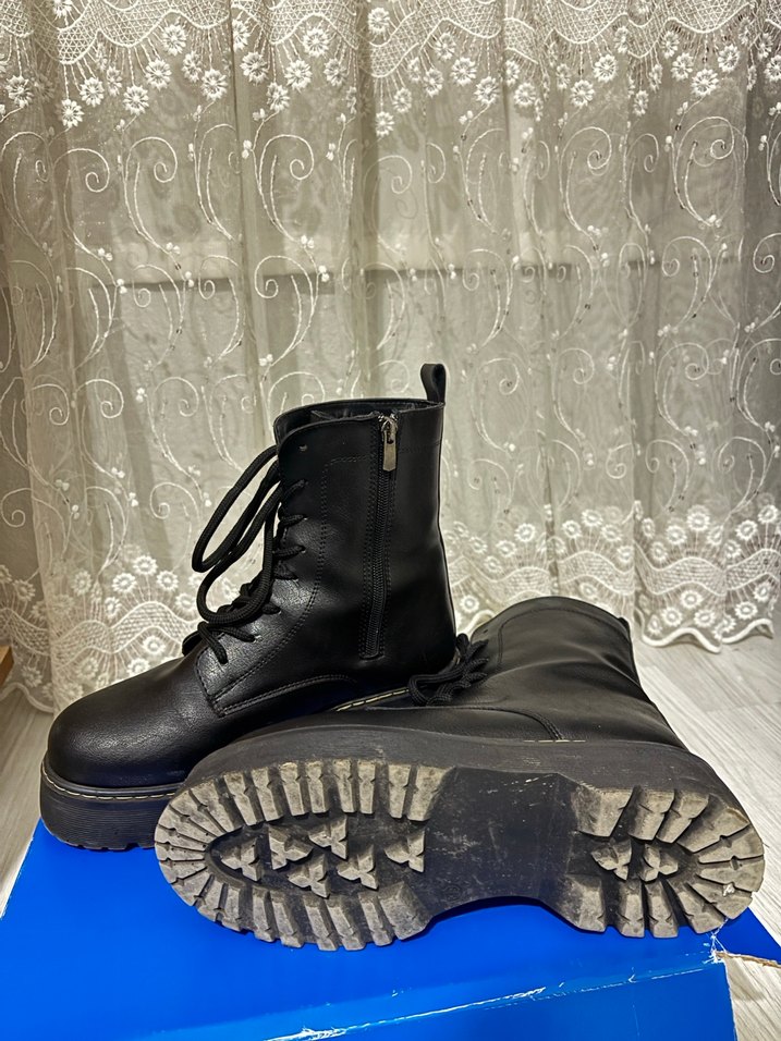 Siyah Bağcıklı Platform Topuklu Kadın Bot - Görsel 4