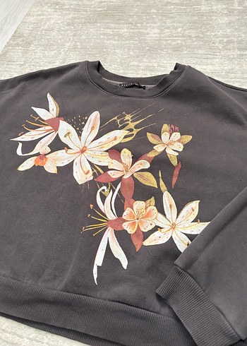 Gri Çiçek Baskılı Kadın Sweatshirt - Görsel 4