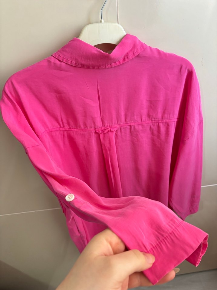 Düğmeli Pembe İpek Dokulu Kadın Gömlek - Görsel 3