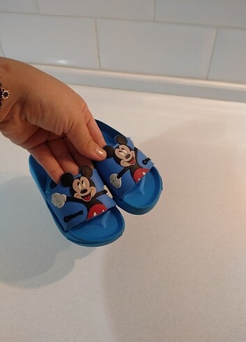 20 Beden Mickey mouse sandalet 