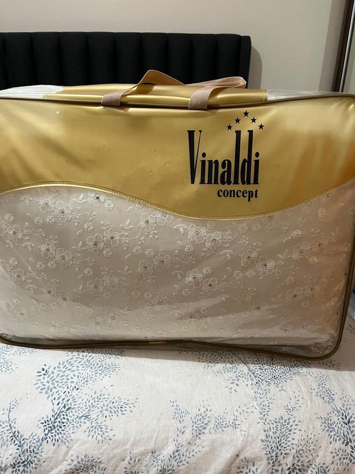 İşlemeli Beyaz Yatak Örtüsü (Vinaldi yatak örtüsü)
Çeyizlik. - Görsel 3