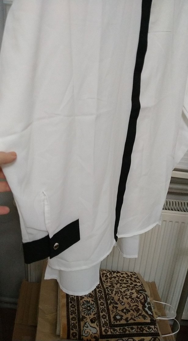 Gri Detaylı Beyaz Kadın Gömlek - Görsel 3