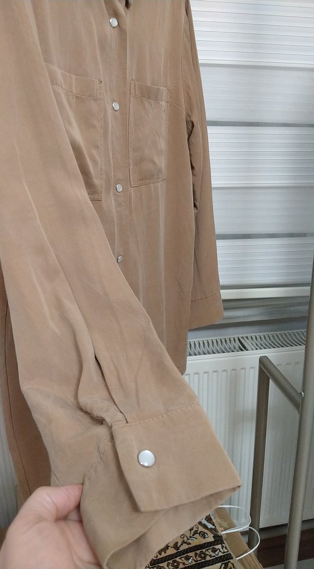 Bej Süet Düğmeli Uzun Kollu Gömlek - Görsel 2