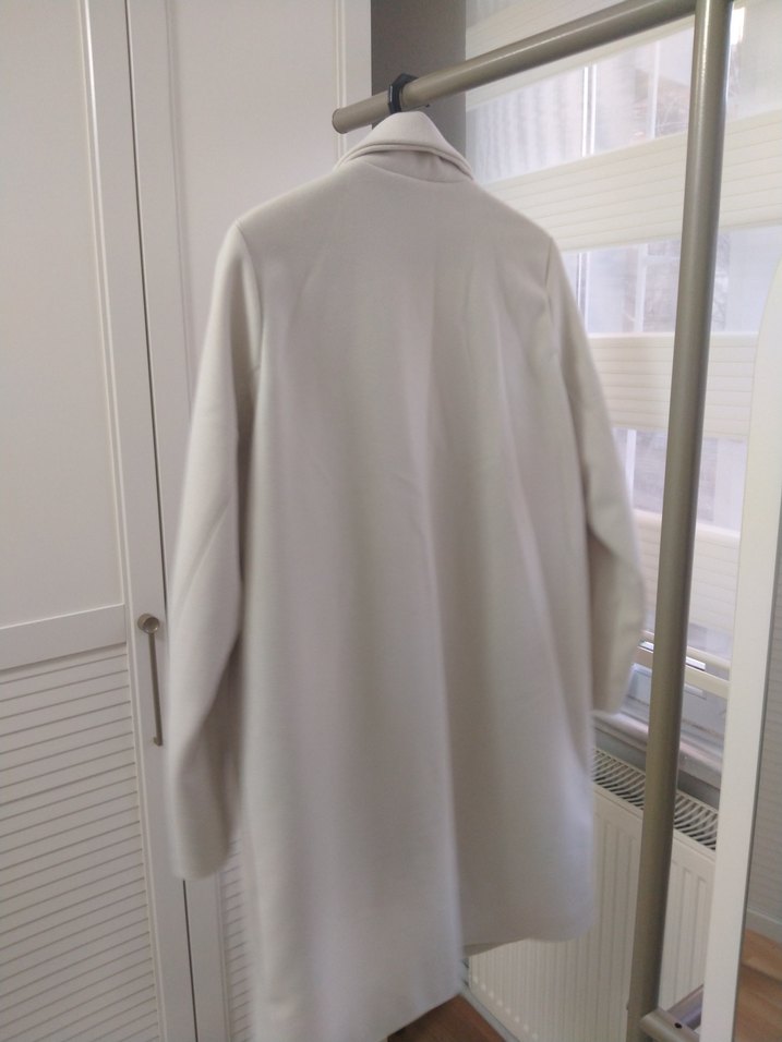 Beyaz Midi Boy Notched Yaka Hamile Kabanı - Görsel 3