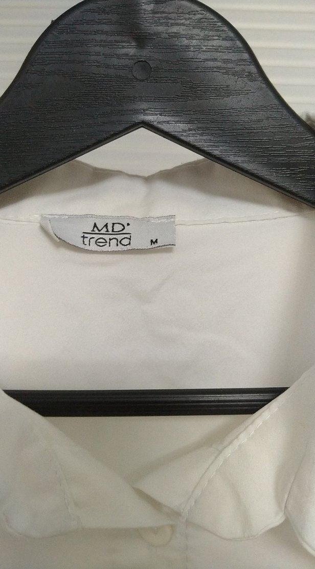 Düğmeli Beyaz Keten Kadın Gömlek - Görsel 2