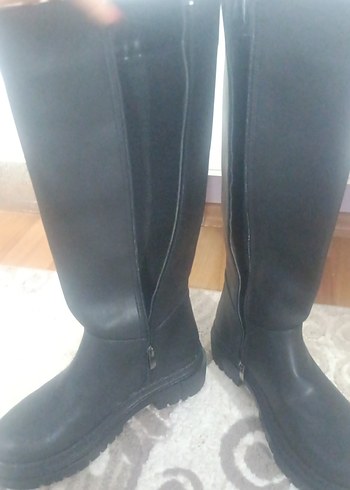 Siyah Tokalı Dizüstü Kadın Çizme - Görsel 3