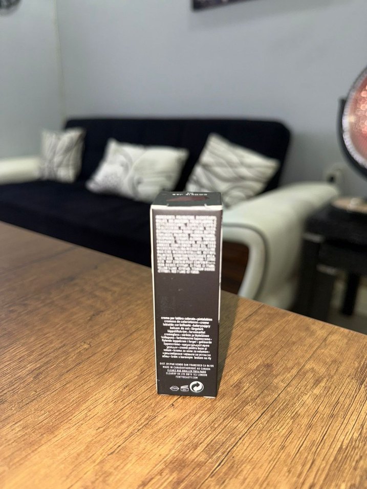 Koyu Kahverengi Parlak Dudak Parlatıcısı - Görsel 3