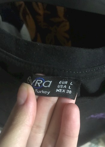 Siyah Baskılı Oversize Tişört - Görsel 3