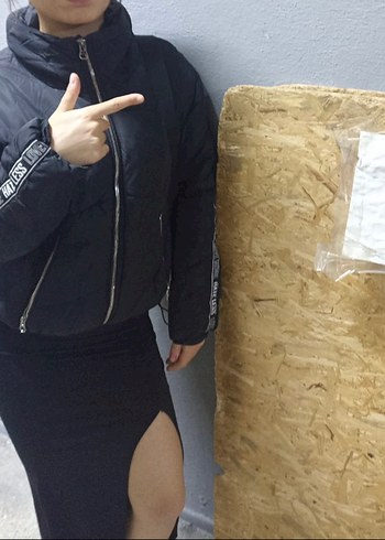 Siyah Dar Kesim Yırtmaçlı Etek - Görsel 5