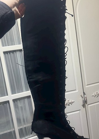 Siyah Süet Bağcıklı Dizüstü Topuklu Bot - Görsel 3