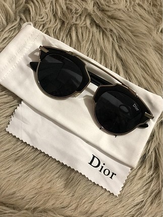 Dior Metal Detaylı Güneş Gözlüğü