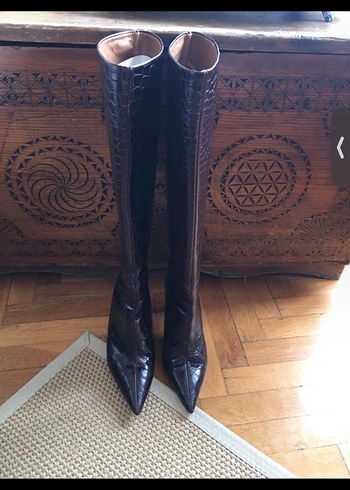 Zara bordo Yılan Desenli Deri Dizüstü Çizmeler