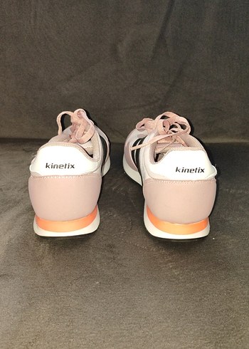 Hiç kullanılmamış Pembe Kadın Spor Ayakkabı 37 Numara. - Görsel 4