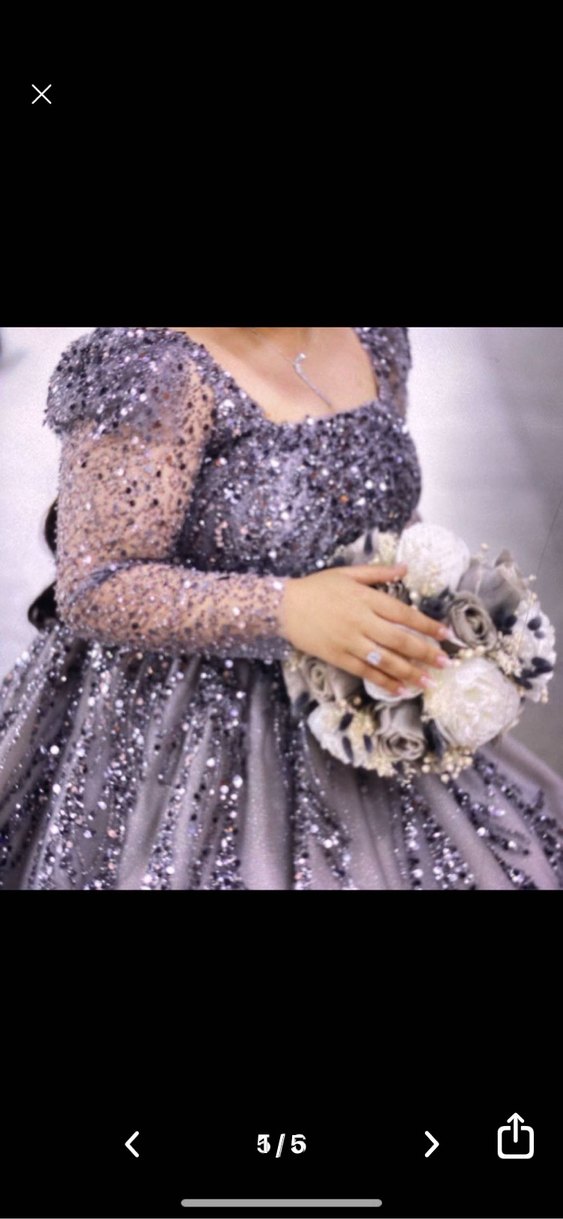 Uzun Kollu V Yaka İşlemeli Parlak Nişan Elbisesi - Görsel 5