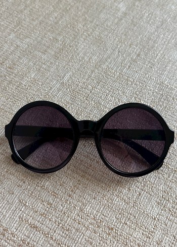 Şeffaf Siyah Gotik Kadın Güneş Gözlüğü - Görsel 2