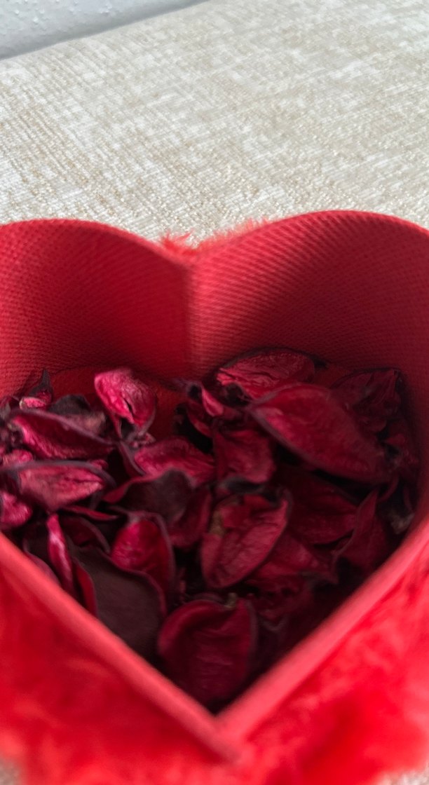 Kırmızı Kürklü Kalp Şeklinde Peluş Aksesuar - Görsel 4