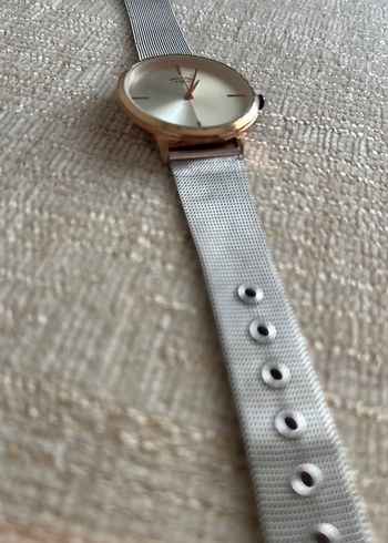 Gri Minimalist Kadın Kol Saati - Görsel 2