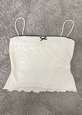 Bershka kurdeleli crop - Görsel 2