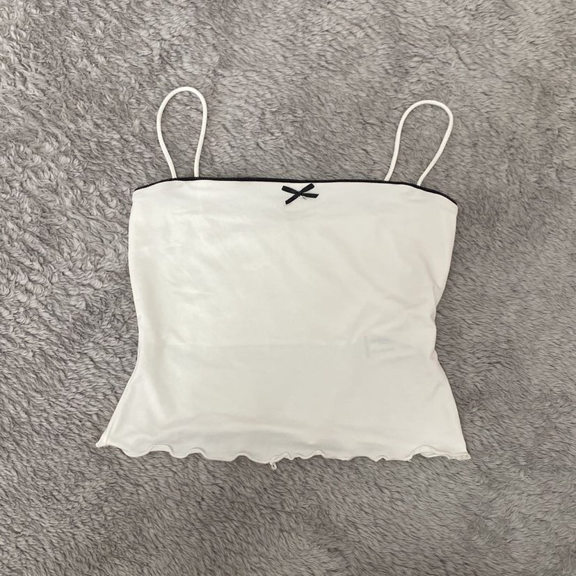 Bershka kurdeleli crop - Görsel 2