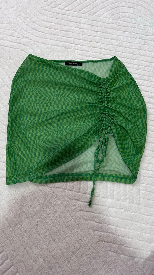 Trendyol Milla Yeşil Yılan Desenli Brazilian Kesim İpli Bikini - Görsel 2