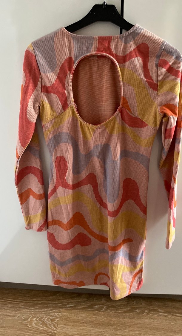 Uzun Kollu Çok Renkli Örgü Elbise - Görsel 3