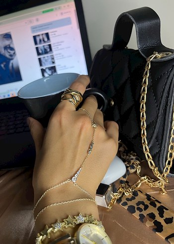 Zincir Detaylı Altın Renk Kadın El Zinciri - Görsel 6