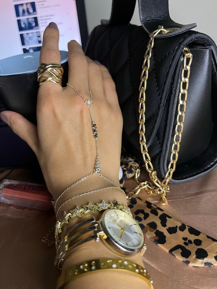 Zincir Detaylı Altın Renk Kadın El Zinciri - Görsel 3