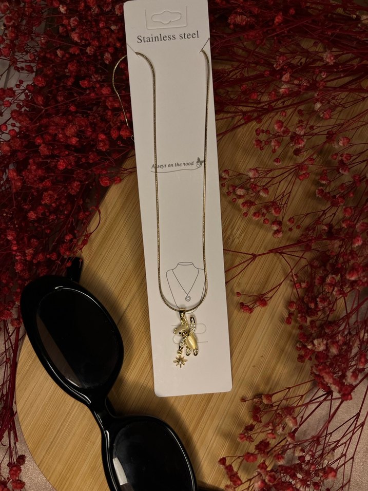 Zincir Detaylı Renkli Ayıcık  Desenli Kadın Kolye - Görsel 2