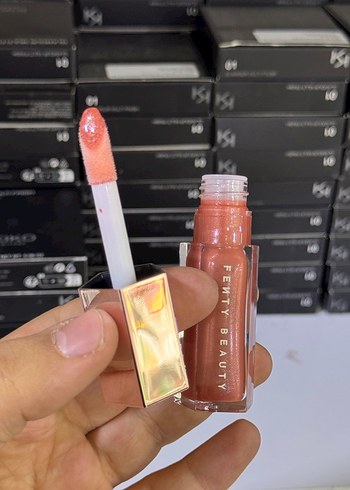Fenty Beauty Shiny Bej Lip Gloss - Görsel 2
