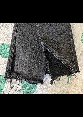 Gri Yırtmaç Paçalı Kadın Denim Pantolon - Görsel 4