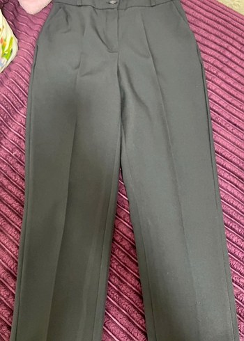 Kadın Siyah Pileli Kumaş Pantolon - Görsel 2