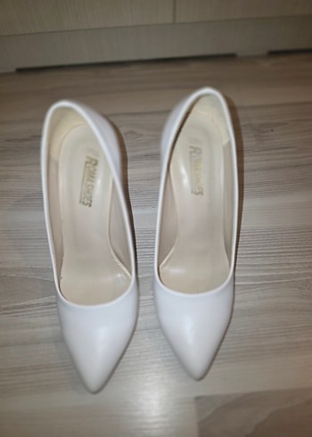 Beyaz Stiletto Kadın Topuklu Ayakkabı - Görsel 2