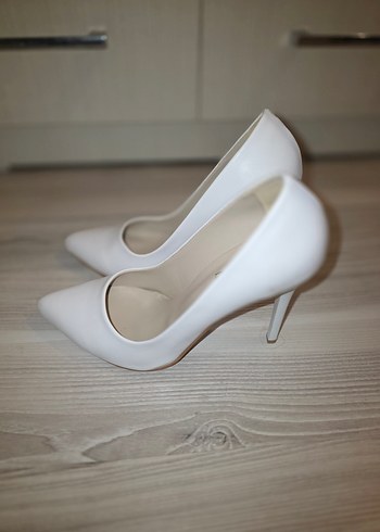 Beyaz Stiletto Kadın Topuklu Ayakkabı - Görsel 3