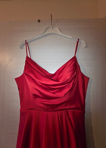 Kırmızı Drapeli Uzun Abiye Elbise - Görsel 5